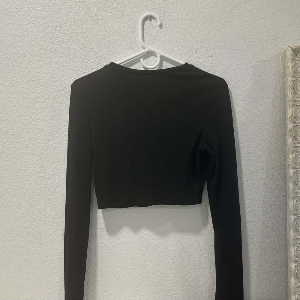 Classic Black Long Sleeve Crop Top